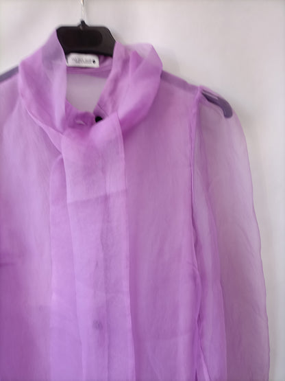 ZARA. Blusa lila semitransparente T.s (tara)