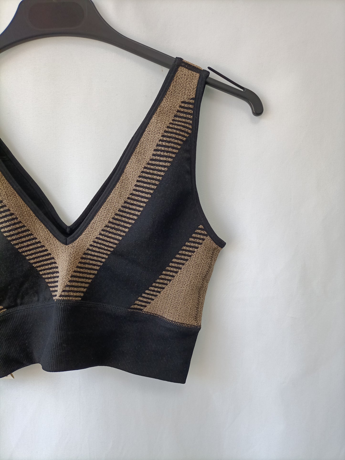 OYSHO. Top Deportivo T.m