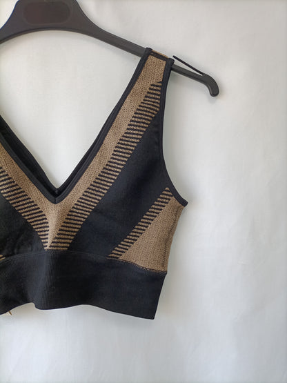 OYSHO. Top Deportivo T.m