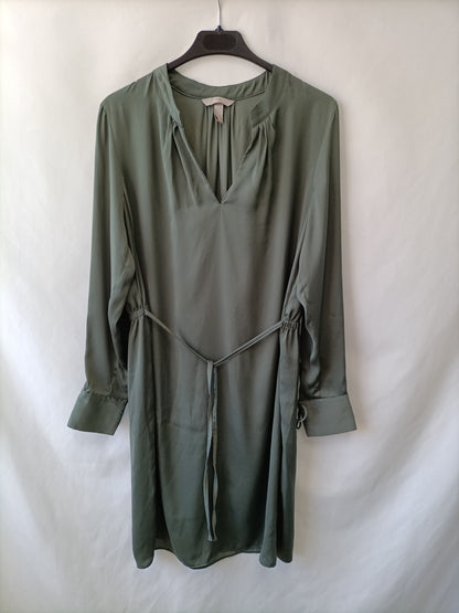 H&M. Vestido corto gris T.m