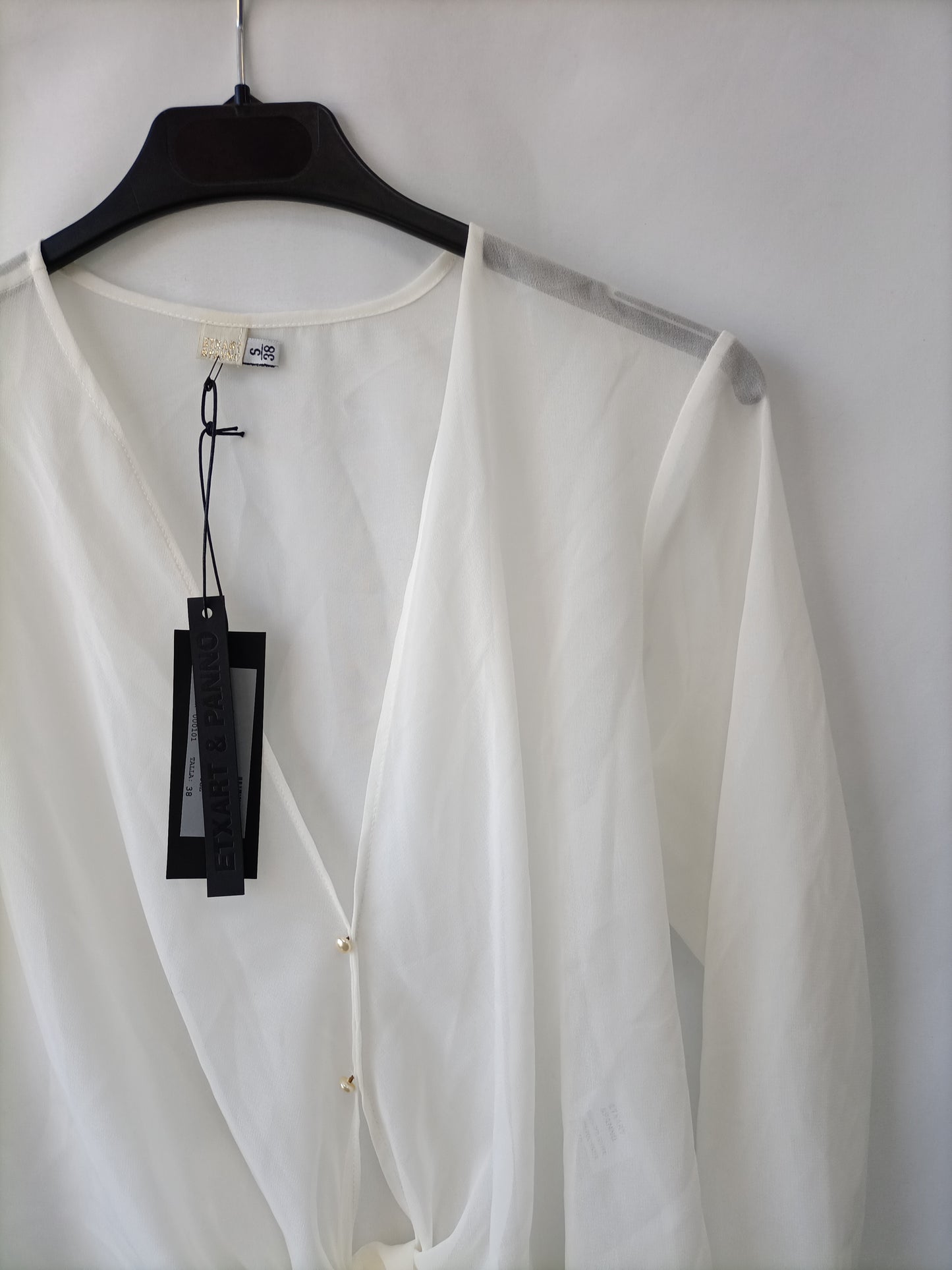 ETXART&PANNO. Blusa blanca lazada T.s