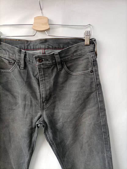 LEVI'S. Pantalón gris denim T.30(40)