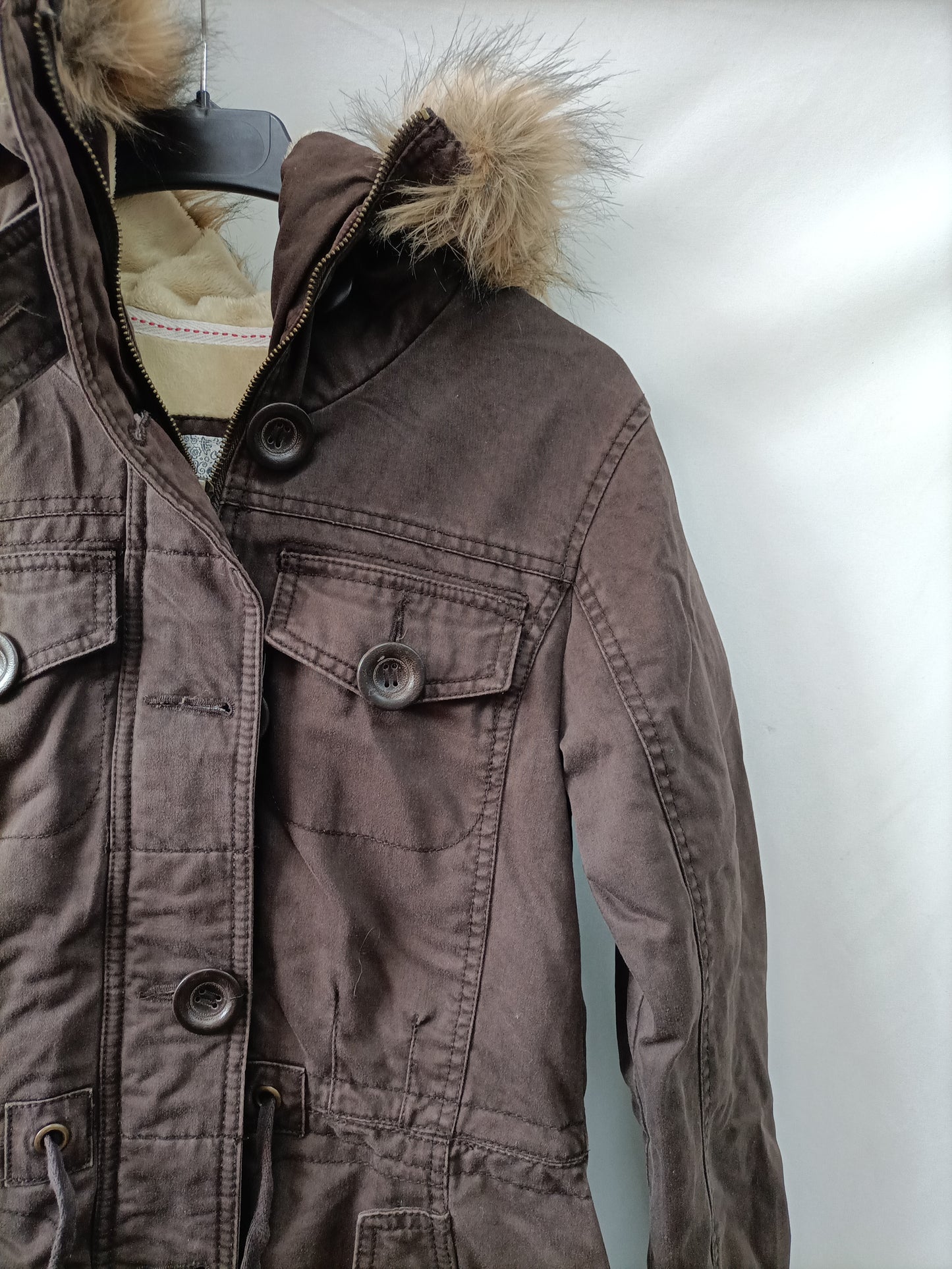 PULL&amp;BEAR. Brown furry Ts parka