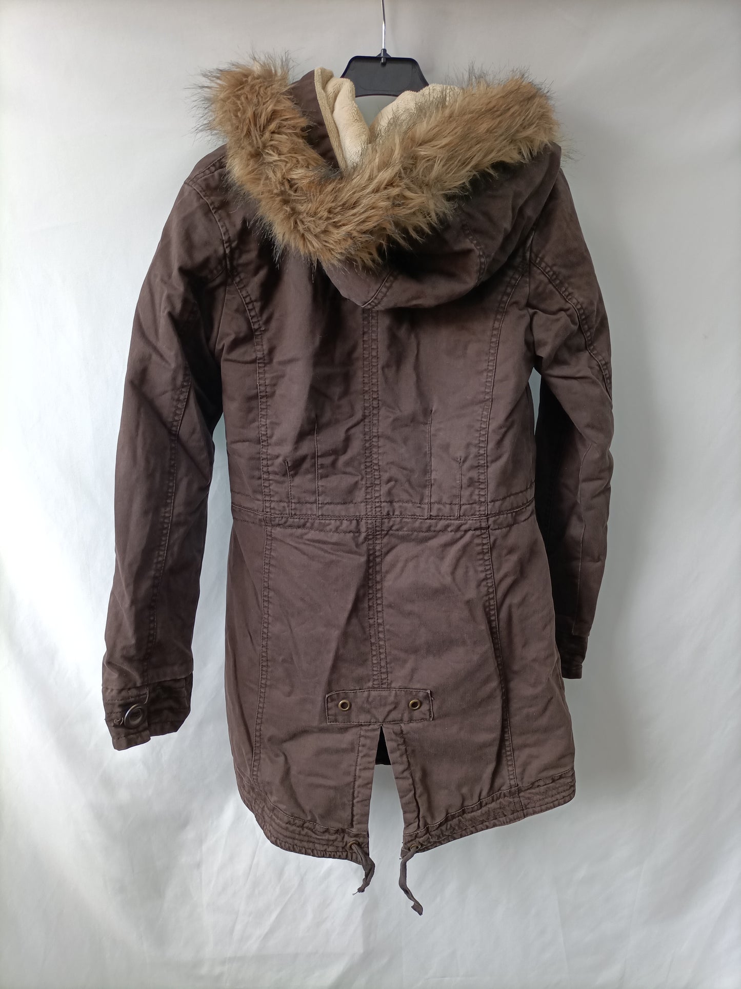PULL&amp;BEAR. Brown furry Ts parka