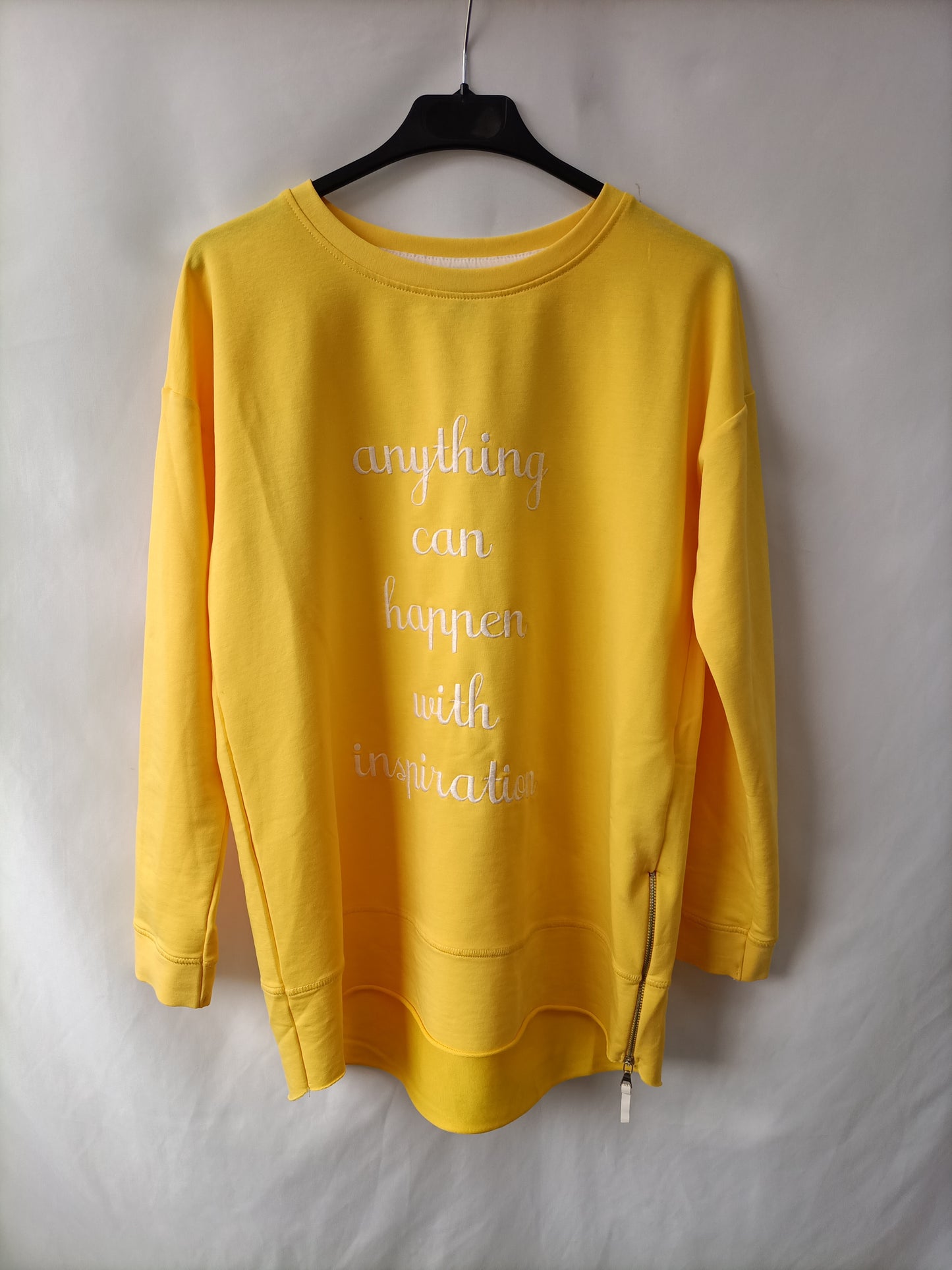 STRADIVARIUS. Sudadera amarilla T.s