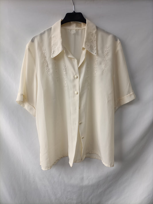 OTRAS. Blusa beige vintage T.u(m/l)