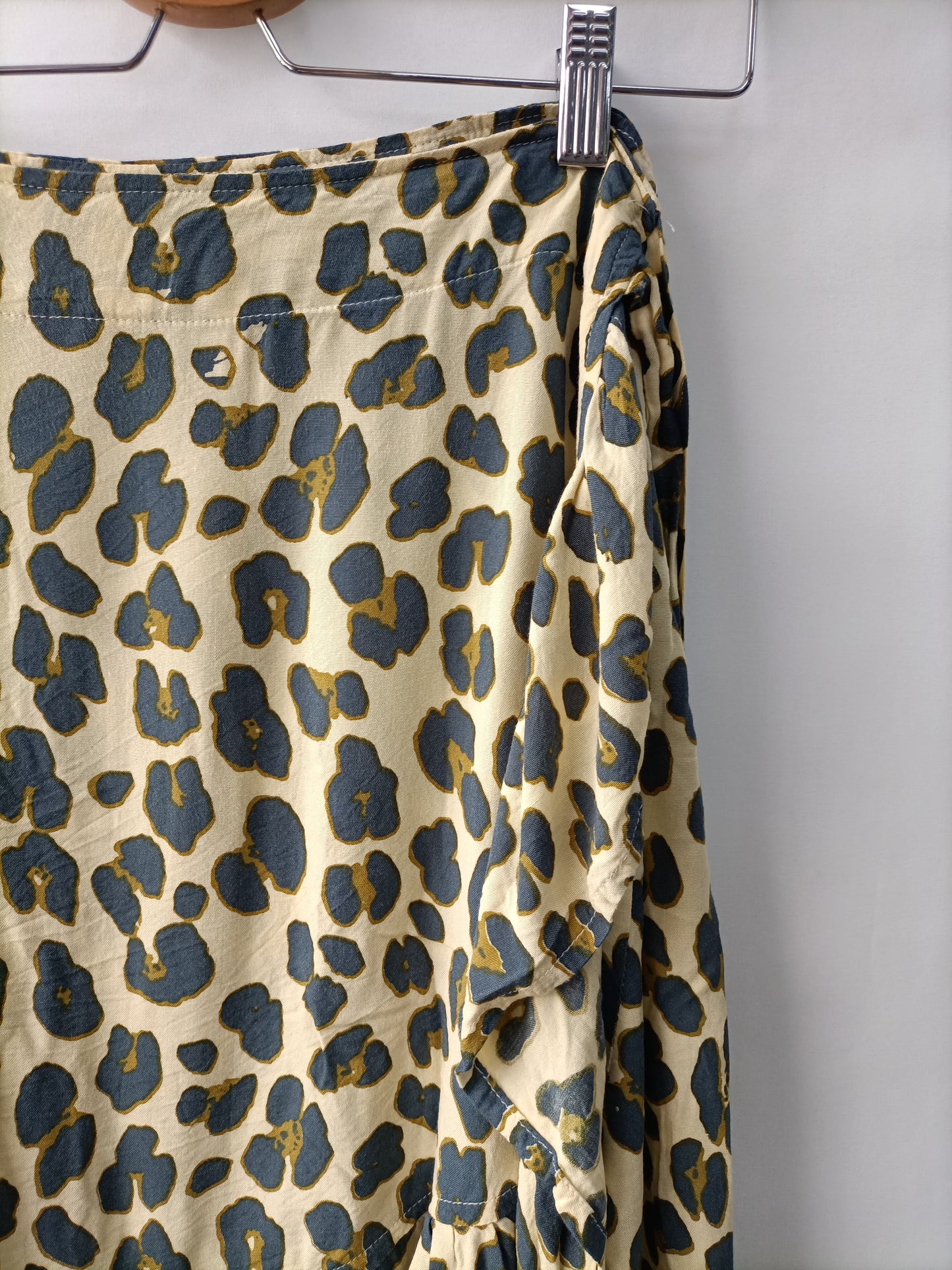 OTRAS. Total look animal print Tu(l)