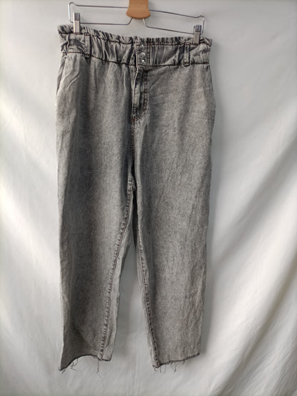 ZARA. Pantalón slouchy gris T.40