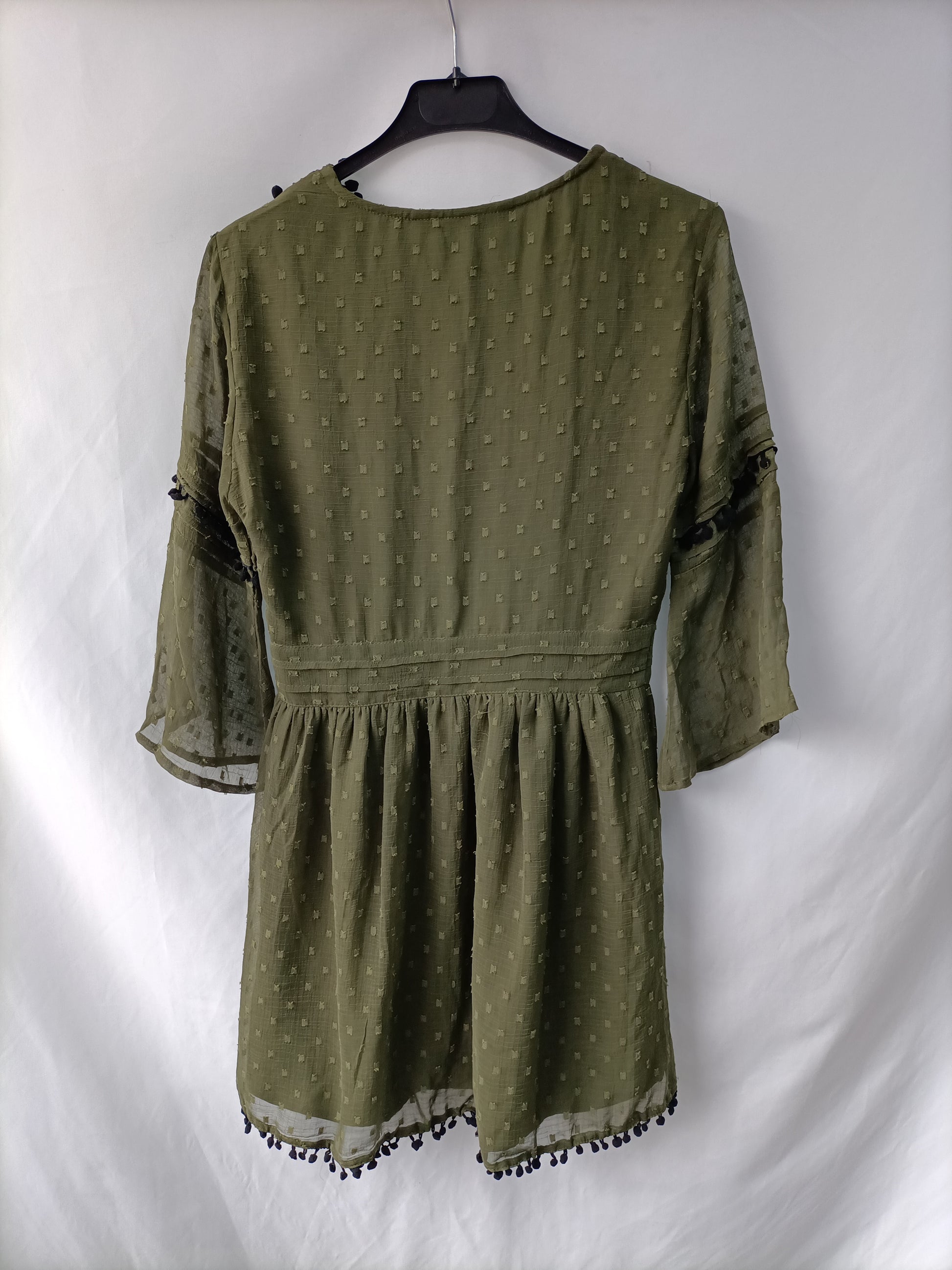 ZARA. Green plumeti dress Ts Hibuy market ZARA. Green plumeti dress Ts Hibuy market