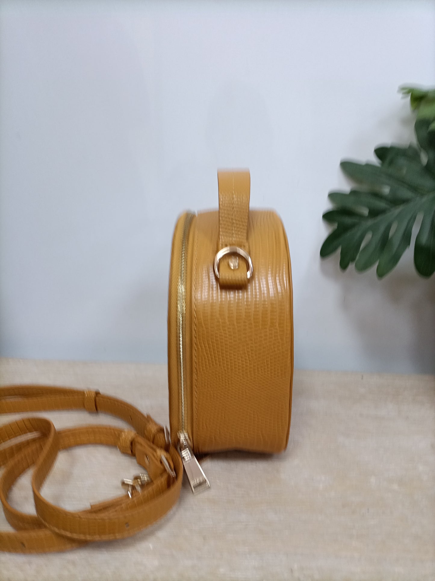 PARFOIS. Bolso mostaza