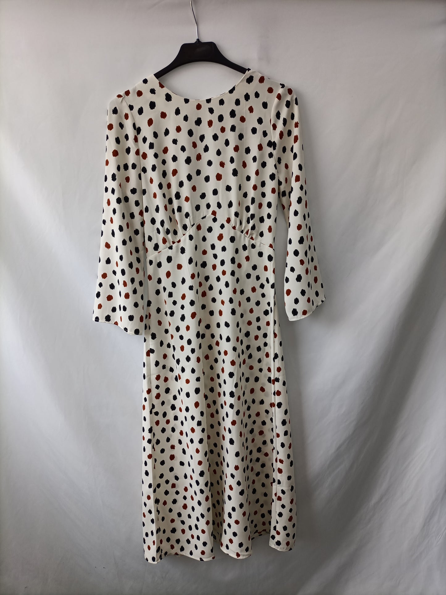 H&M.Vestido midi estampado T.32