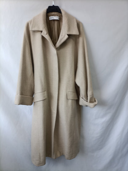 ZARA. Abrigo de paño beige T.m
