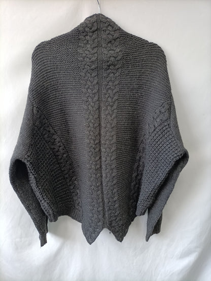 ZARA. Jersey gris ochos T.m