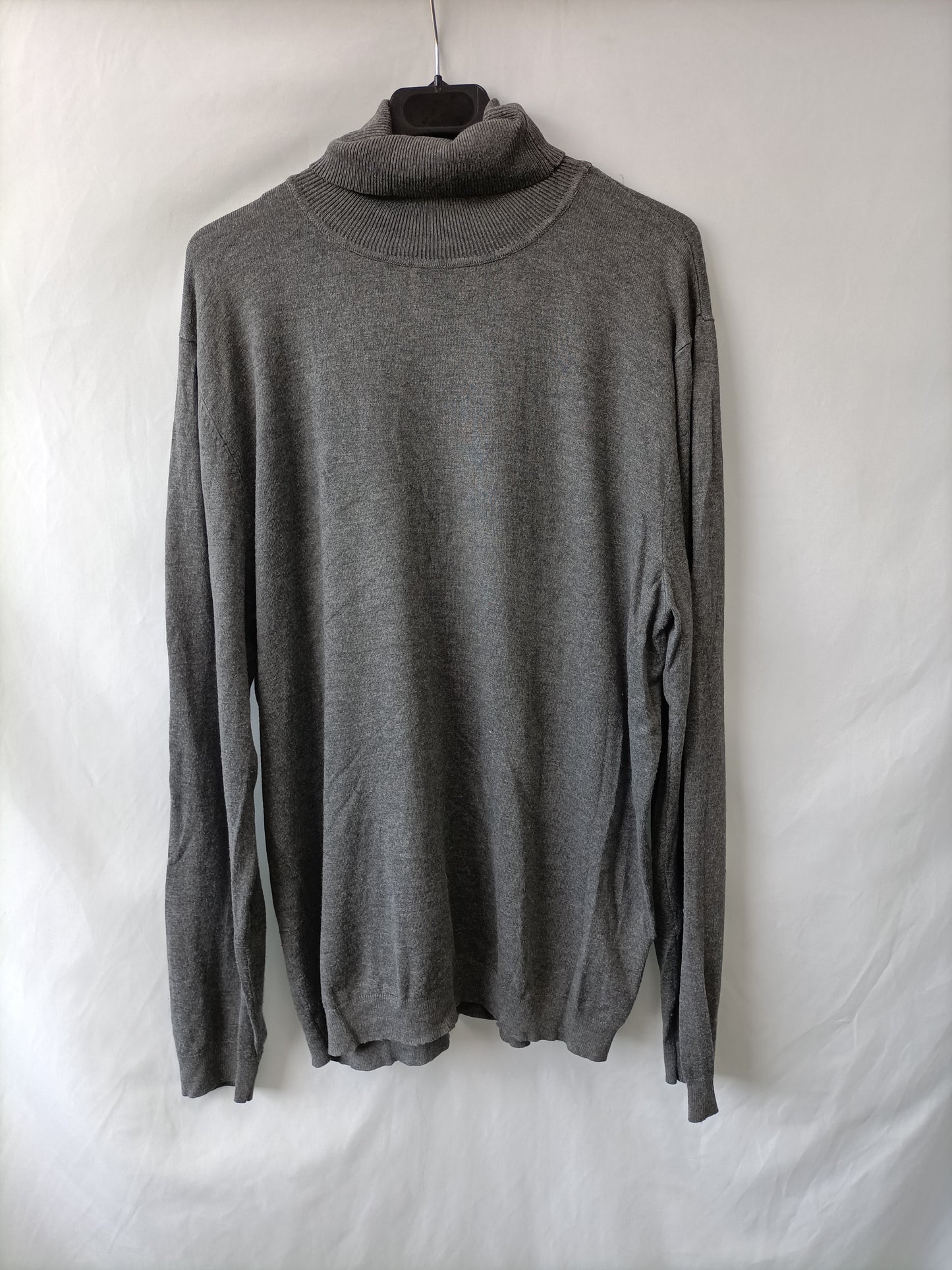ZARA MAN. Basic gray sweater, size XL