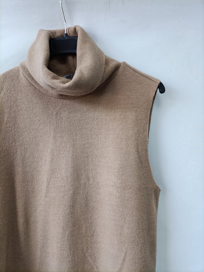 ZARA. Beige knit top Tl