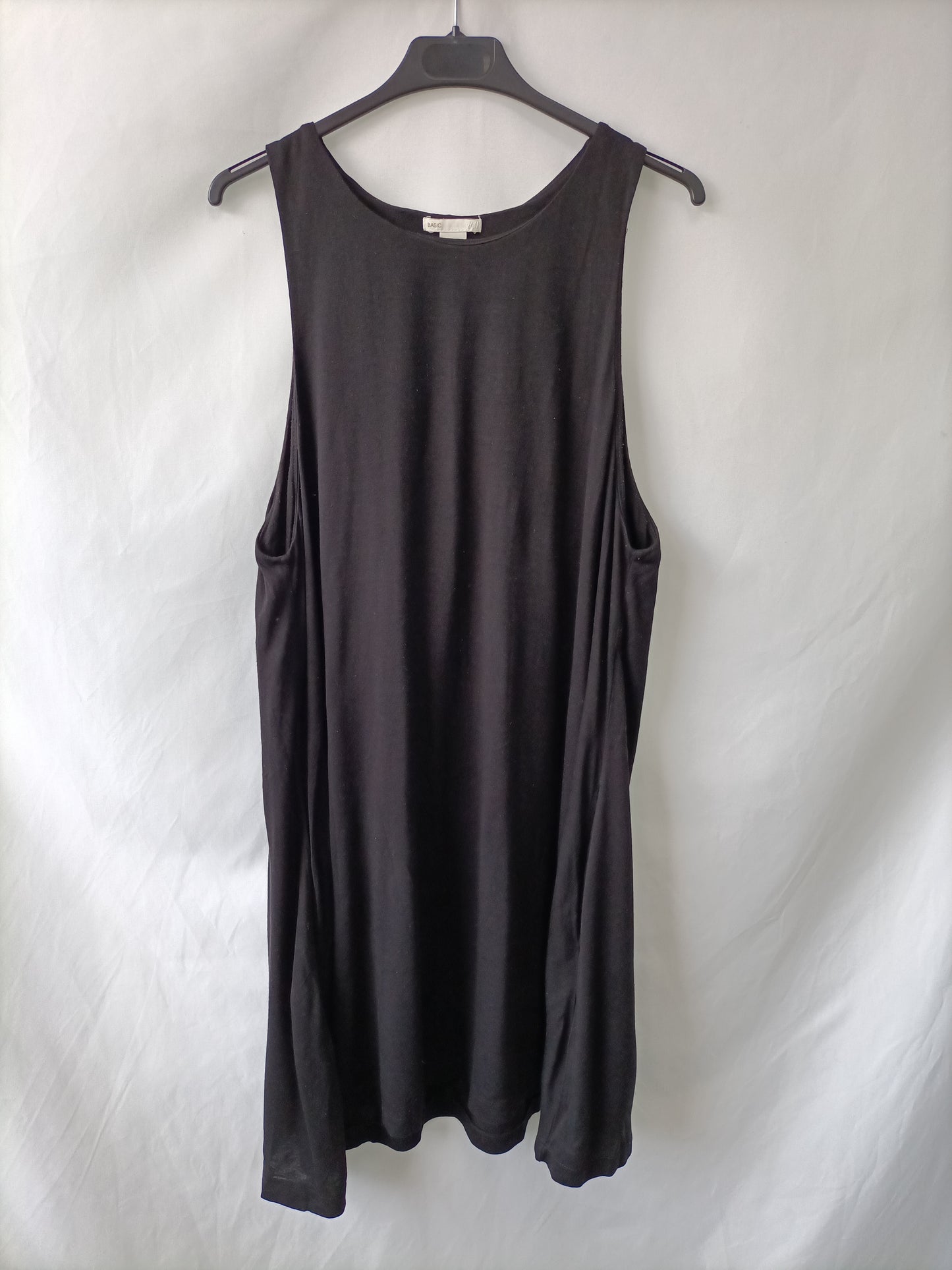 H&M. Vestido básico negro T.m