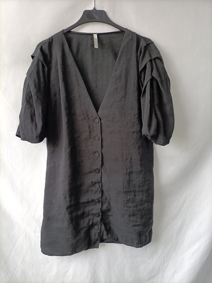 ZARA. Vestido negro mangas T.m