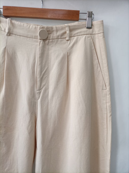 ZARA.  Pantalón slouchy beigeT.l