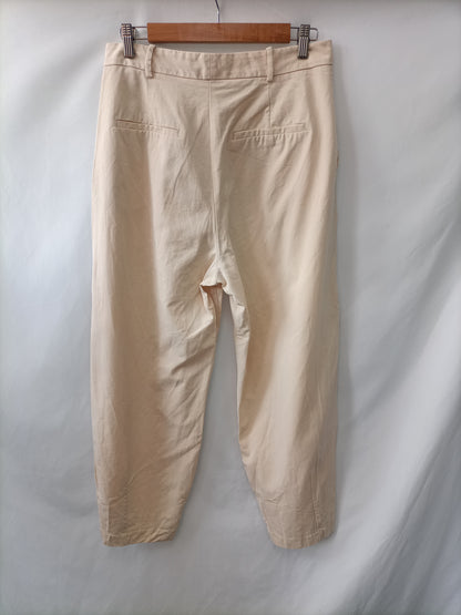 ZARA.  Pantalón slouchy beigeT.l