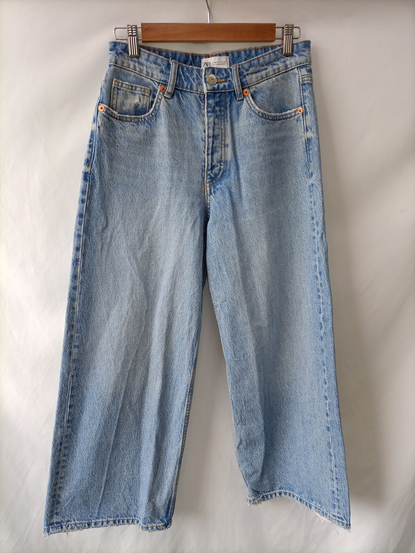 ZARA. Pantalón culotte denim T.36