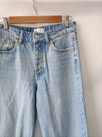 ZARA. Pantalón culotte denim T.36