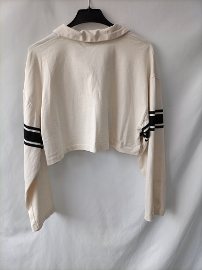 ZARA. Beige cropped sweatshirt Tl