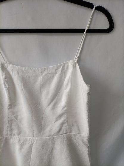 ZARA. Vestido corto blanco T.s