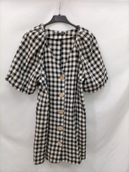 ZARA. Short checked dress TM