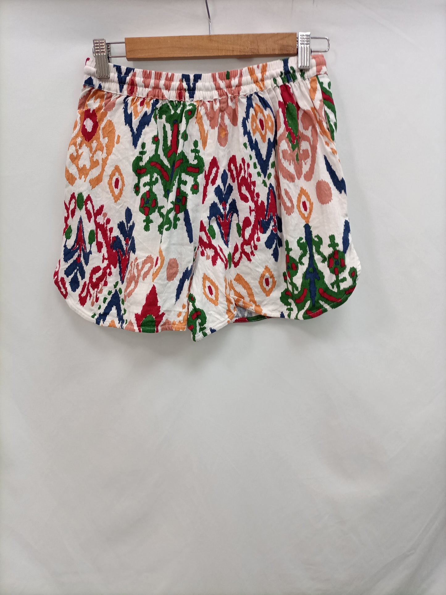 ZARA. Printed shorts TS