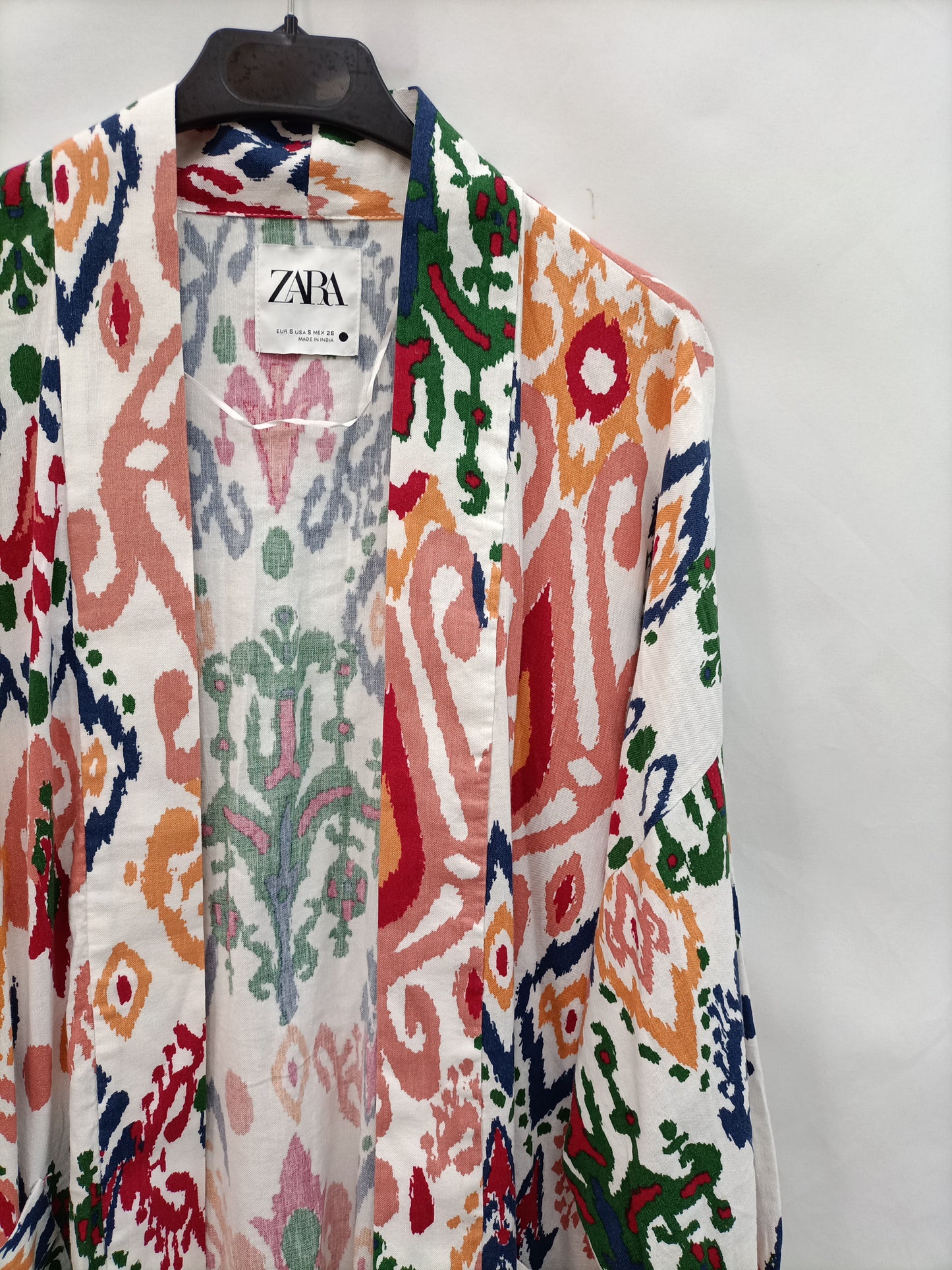 ZARA.Kimono estampado T.S