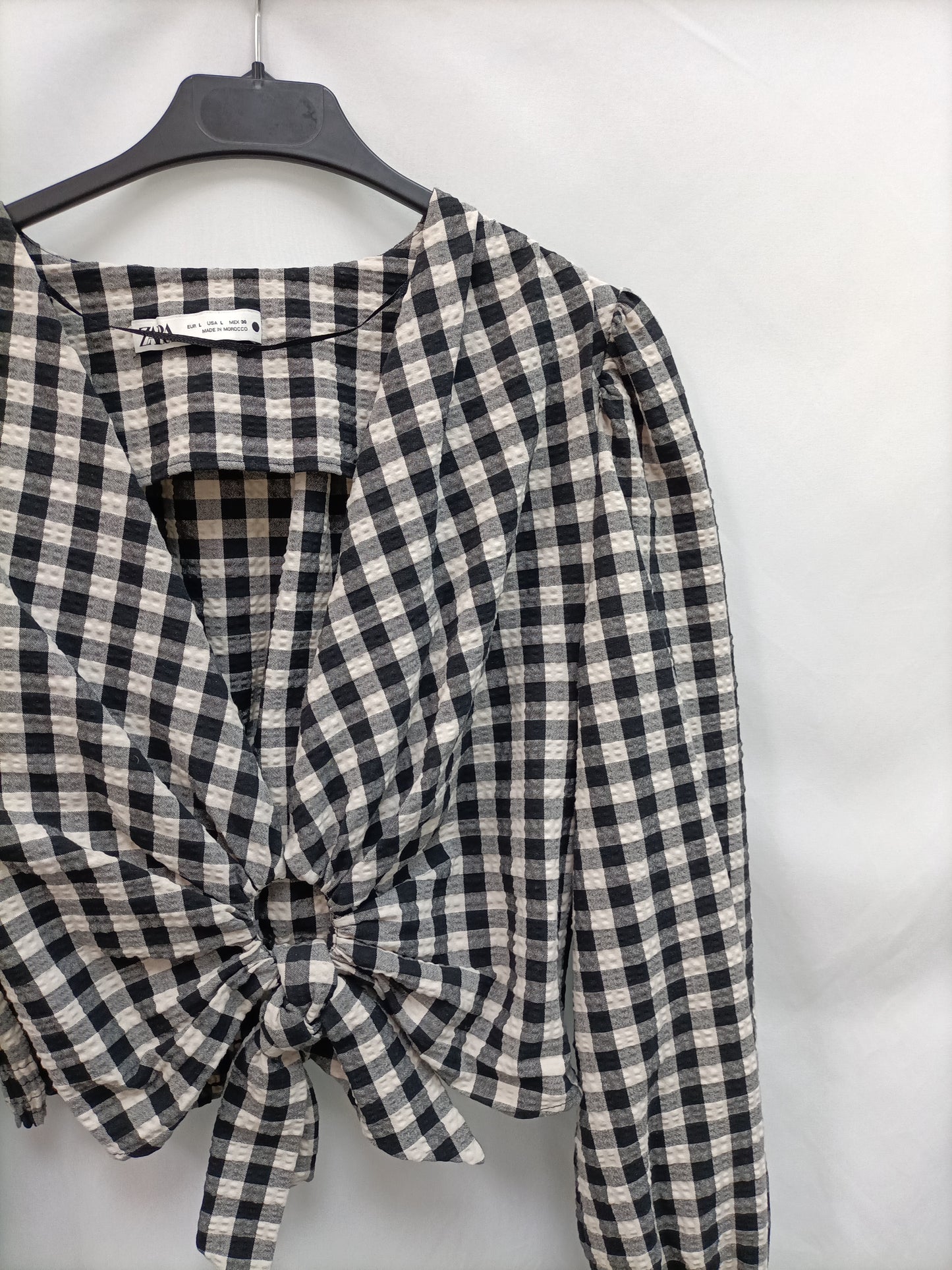 ZARA. Checkered top with bow opening TL