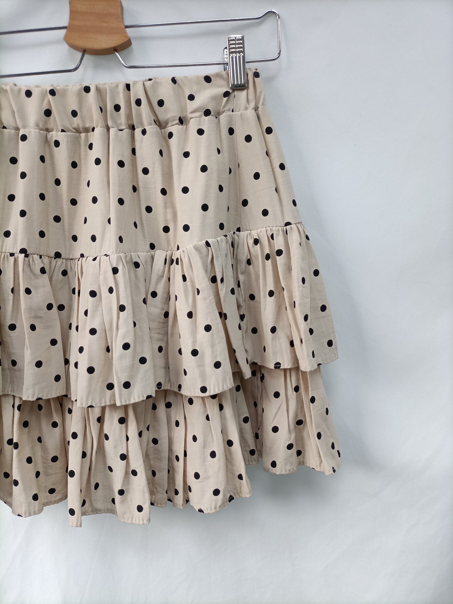 C'EST-MONIQUE. Beige polka dot skirt Tm/l