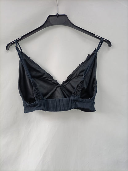 OTRAS. Croptop negro T.u(xs)