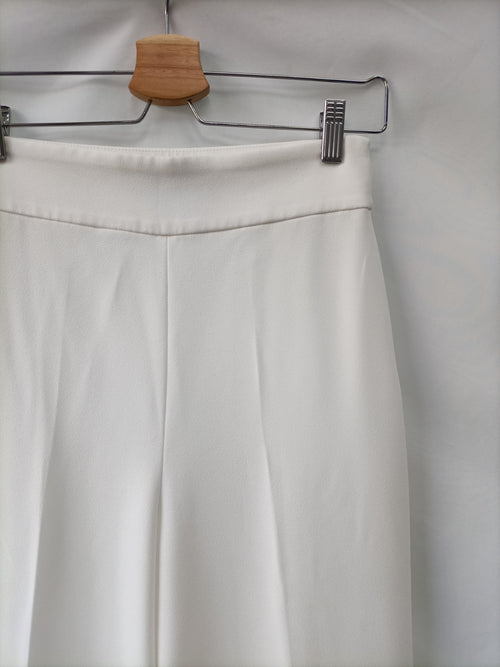 ZARA. Pantalón culotte blanco T.xs