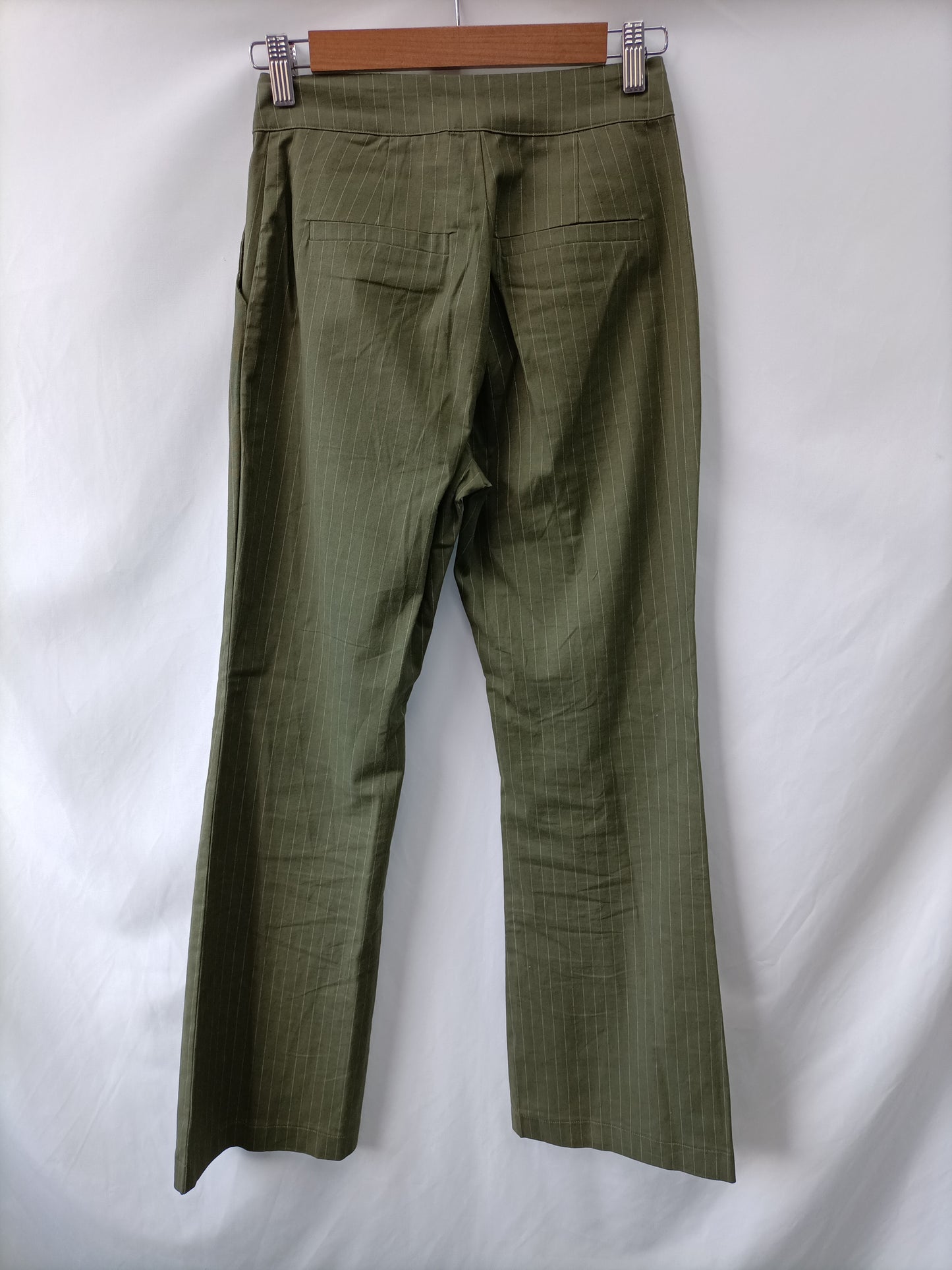 GHOSPEL. Pantalón verde rayas T.xs