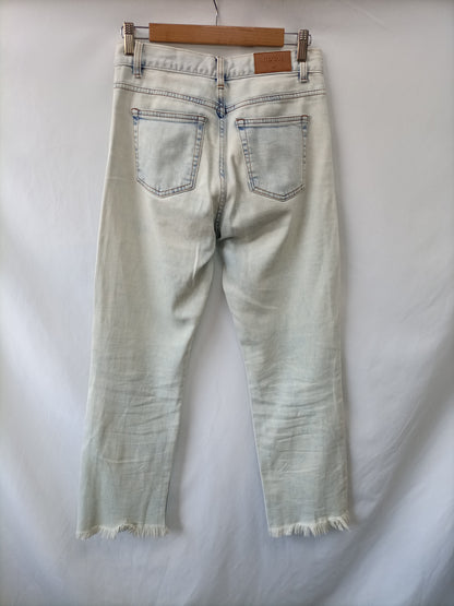 NOON. Distressed trousers size 34