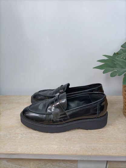 OTRAS. Mocasines negros T.38