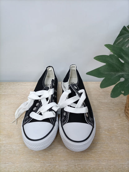 OTHERS. Black toe sneakers S.38