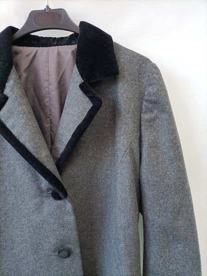 OTRAS. Abrigo gris terciopelo Tu(m/l)