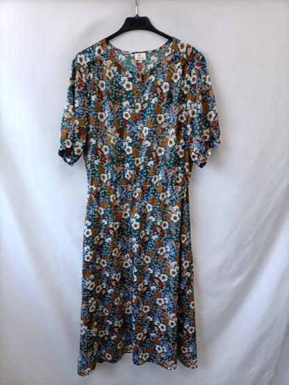 CHAL Y PIMIENTA. Vestido Verde flores T.l