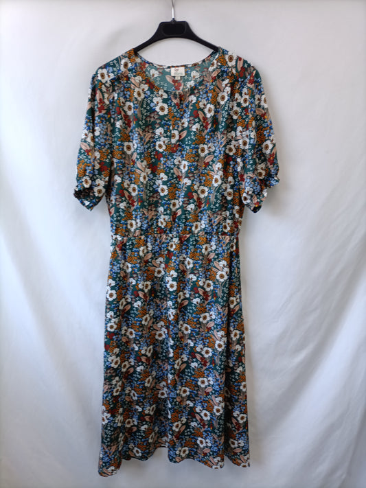 CHAL Y PIMIENTA. Vestido Verde flores T.l