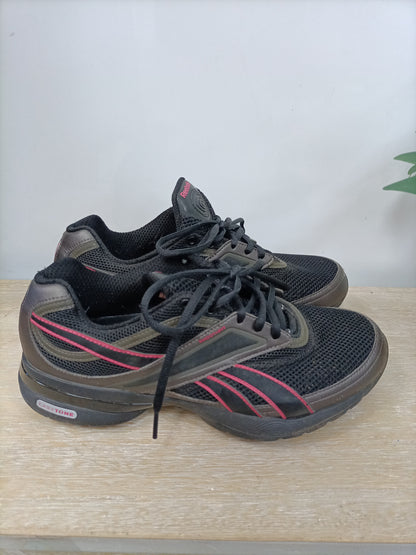 REEBOK. Zapatillas negras T.40