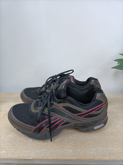 REEBOK. Zapatillas negras T.40