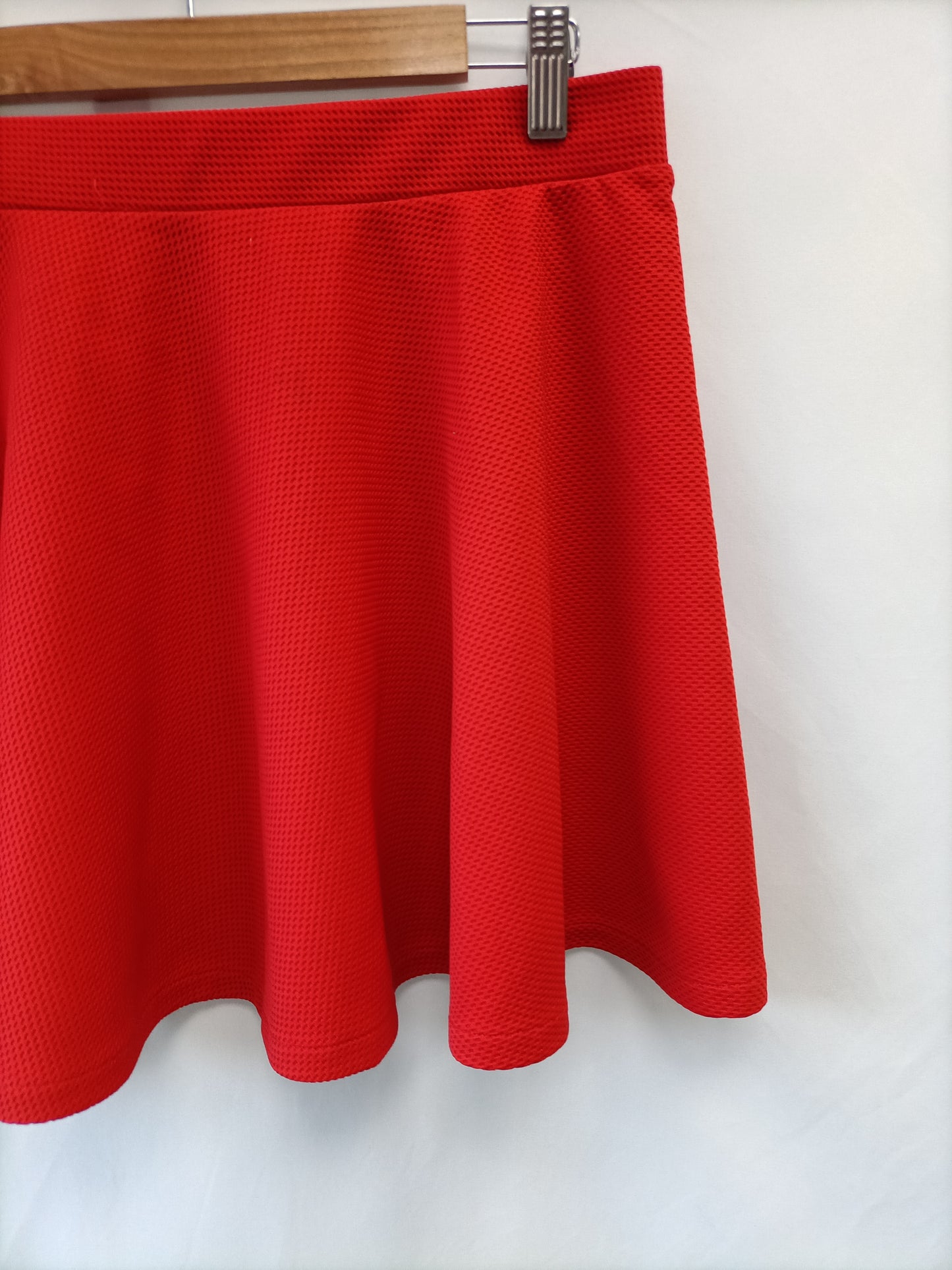 PRIMARK. Short red skirt size 40