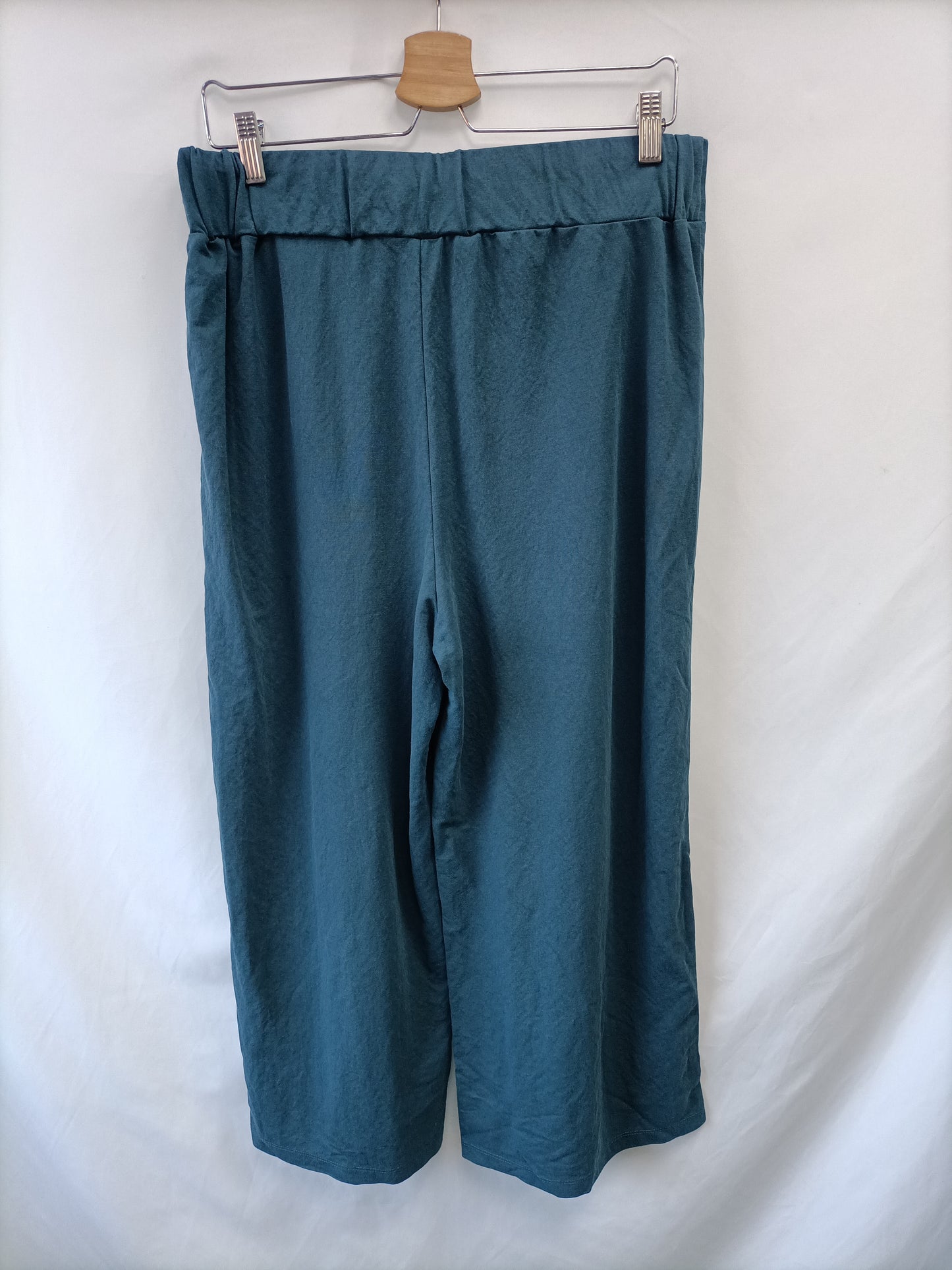 MANGO. Pantalón culotte fluido T.l