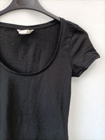 H&M. Camiseta negra básica T.xs