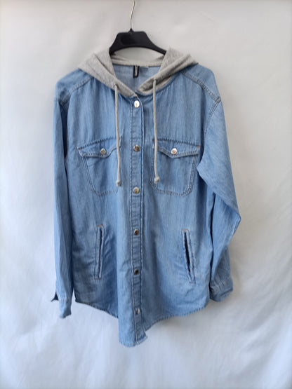 H&M. Sobrecamisa denim T.38