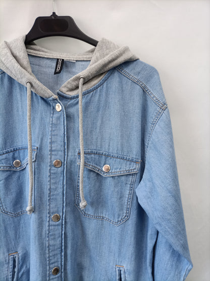 H&M. Sobrecamisa denim T.38