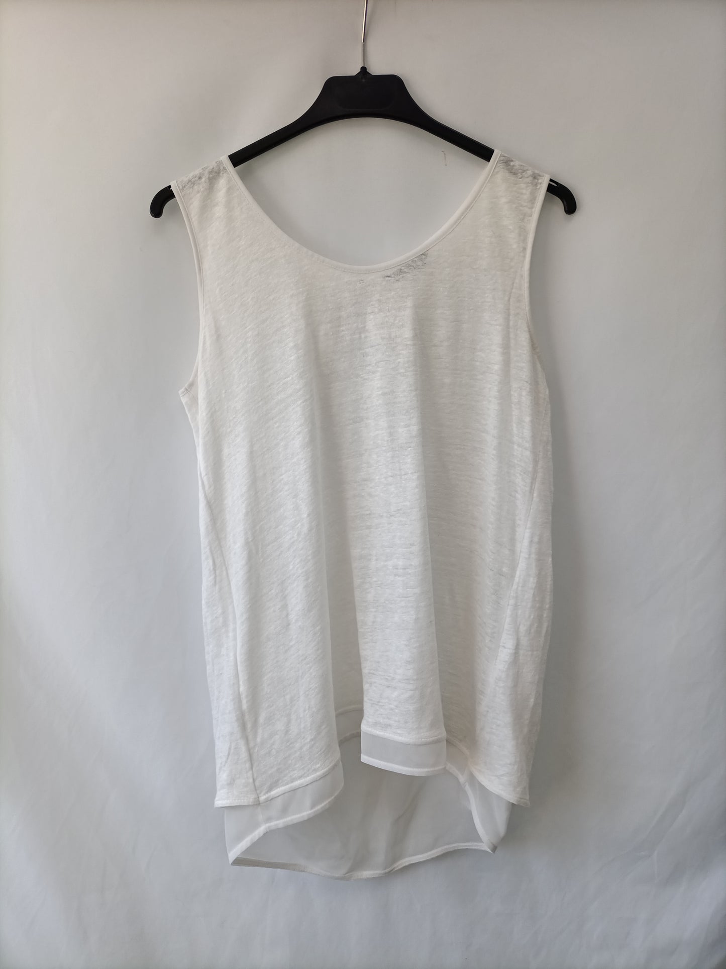 MASSIMO DUTTI. Camiseta blanca T.xs