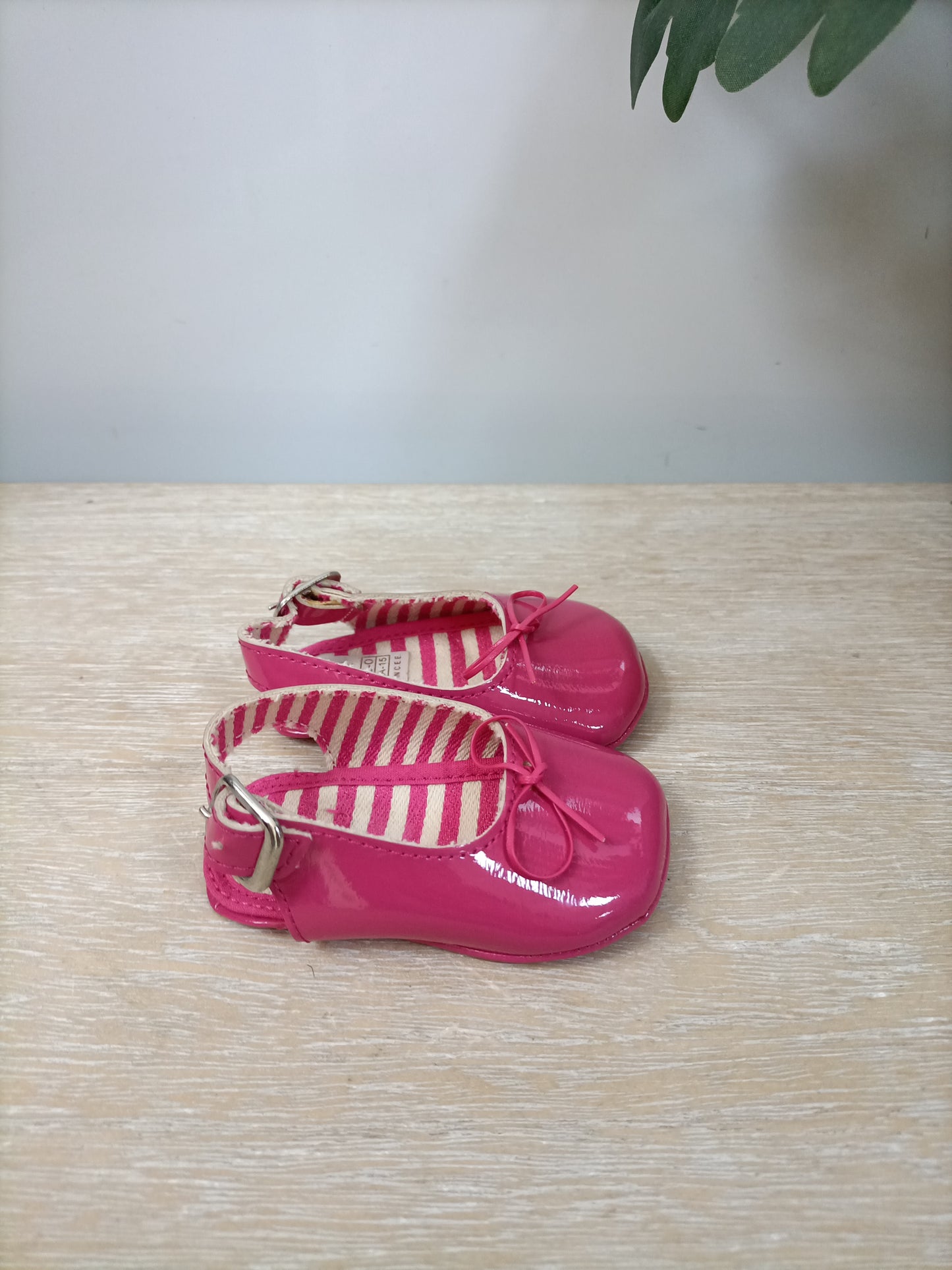 BABY TOP. Patent leather ballet flats, size 15